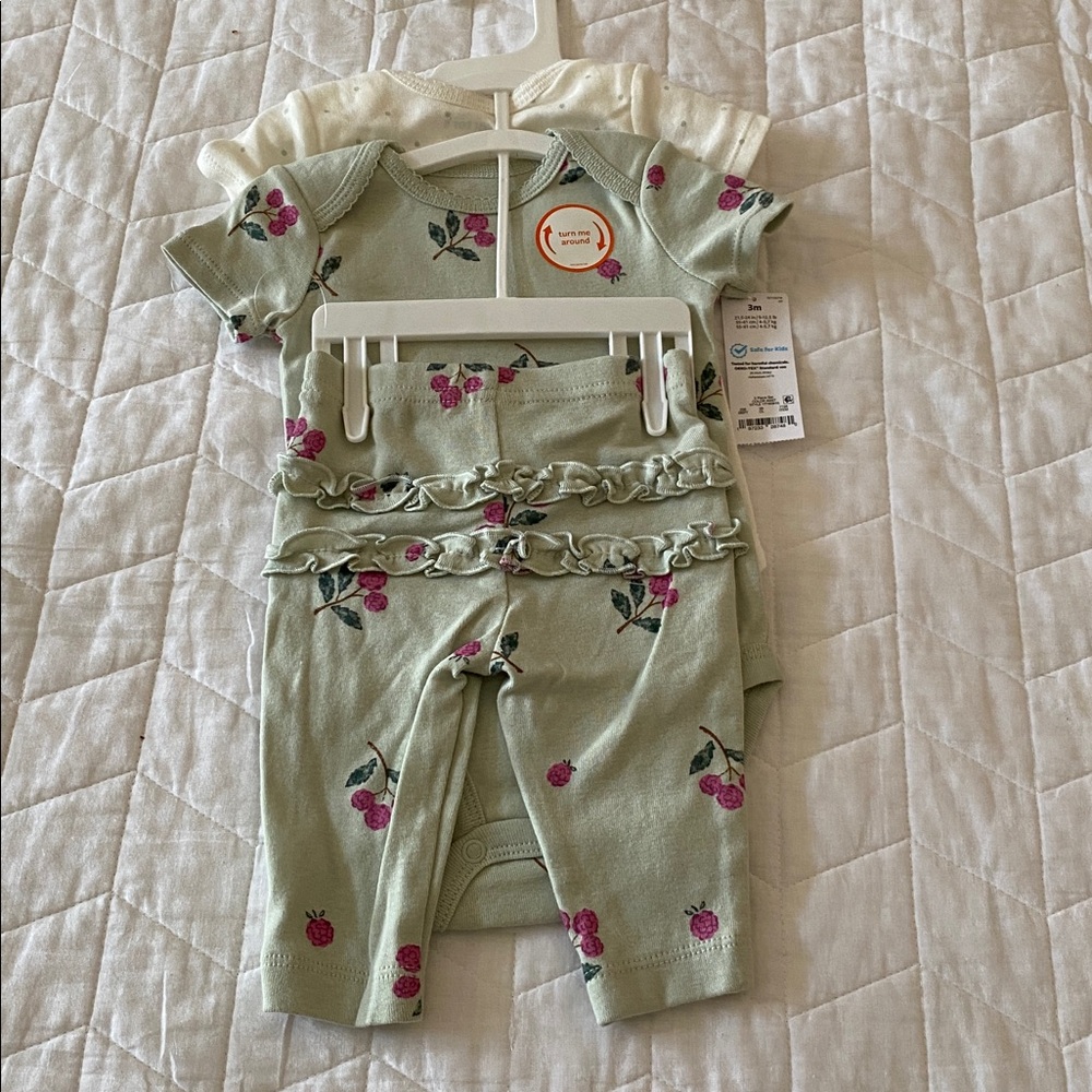 Carter’s 3-piece Bundle